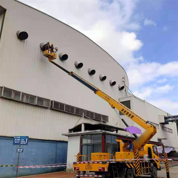 新村镇高空作业车出租服务：专业广告牌安装解决方案