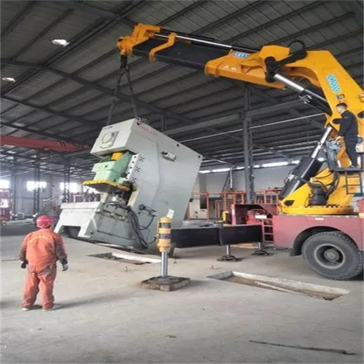 新村镇80吨折臂吊车出租附近电话