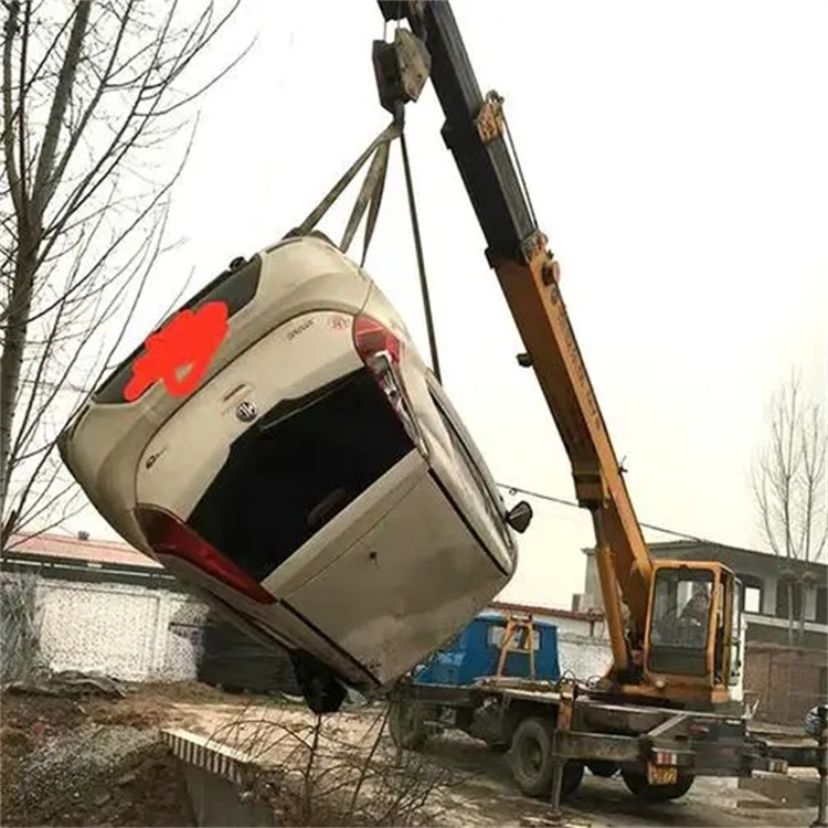 新村镇随时待命，吊车24小时道路救援服务全解析